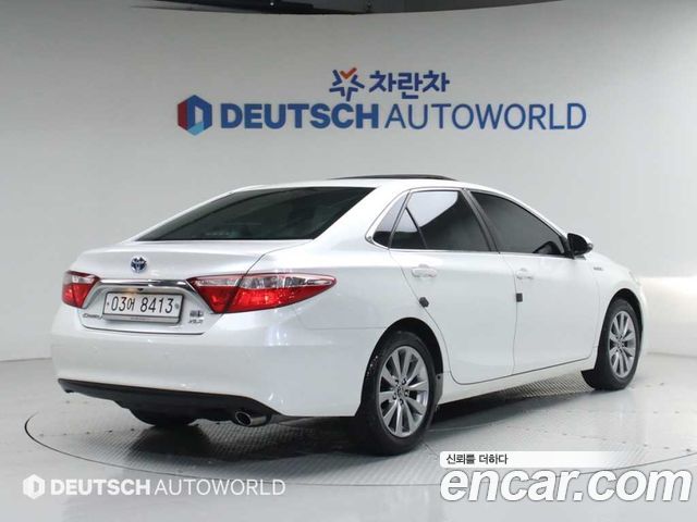 Toyota Camry Hybrid XLE 2017 — фото 2