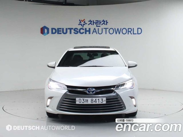 Toyota Camry Hybrid XLE 2017 — фото 3