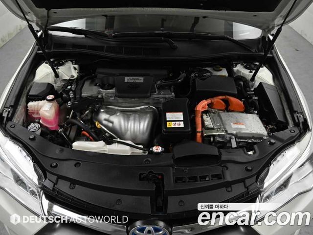 Toyota Camry Hybrid XLE 2017 — фото 6