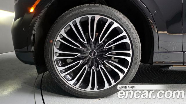Lincoln Aviator (II) 3.0 Black Label AWD 2023 — фото 5