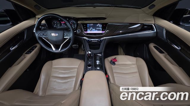 Cadillac XT6 3.6 Sport 2023 — фото 7