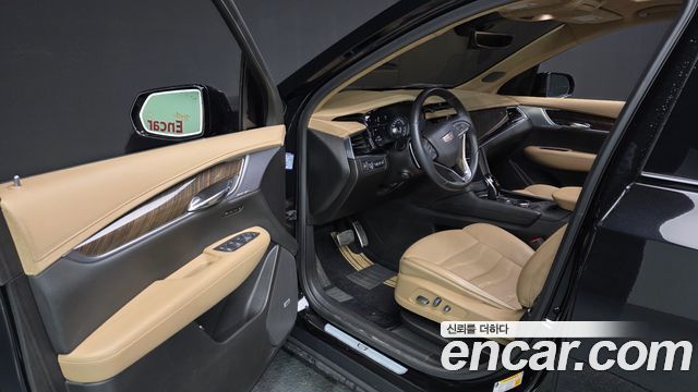 Cadillac XT6 3.6 Sport 2023 — фото 10