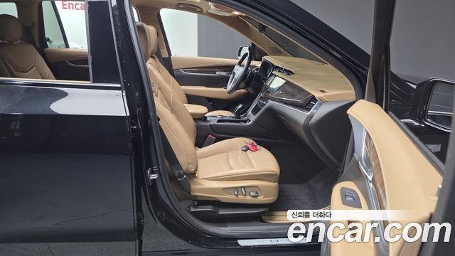 Cadillac XT6 3.6 Sport 2023 — фото 11