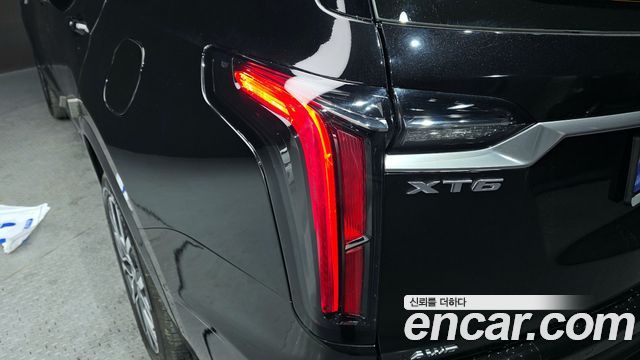 Cadillac XT6 3.6 Sport 2023 — фото 23