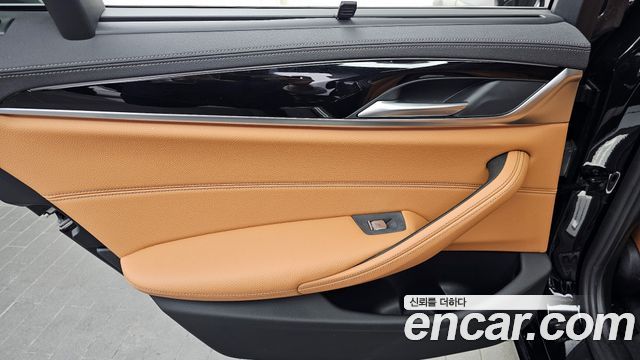 BMW 5 Series (G30) 520i Luxury 2022 — фото 25