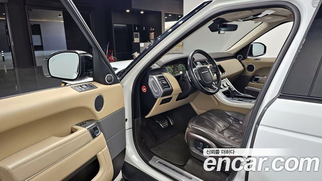 Land Rover Range Rover Sport (II) 3.0 SDV6 HSE Dynamic 2017 — фото 11