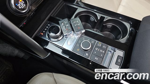 Land Rover Discovery 5 2.0 SD4 SE 2018 — фото 9