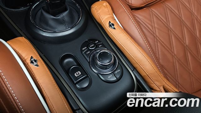 MINI Cooper S Countryman ALL4 Classic 2nd 2022 — фото 17