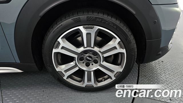 MINI Cooper S Countryman ALL4 Classic 2nd 2022 — фото 27