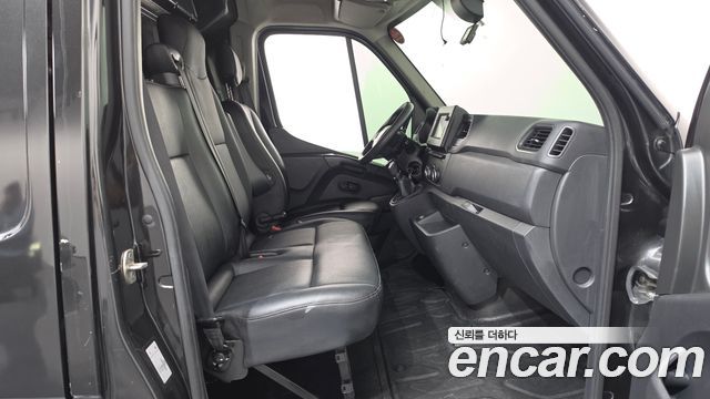 Renault Korea Master 2.3 Van L 2020 — фото 13