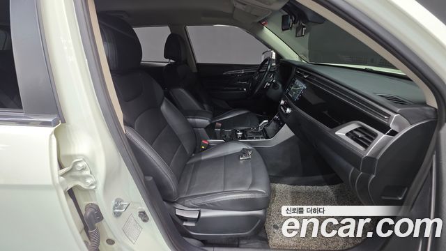 KG Mobility (SsangYong) Beautiful Korando Gasoline 1.5 2WD C5 Plus 2022 — фото 10