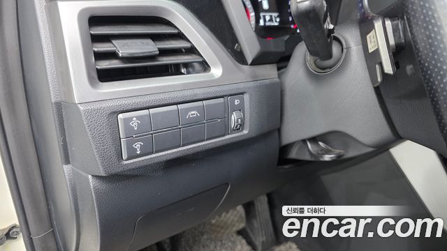 KG Mobility (SsangYong) Beautiful Korando Gasoline 1.5 2WD C5 Plus 2022 — фото 13