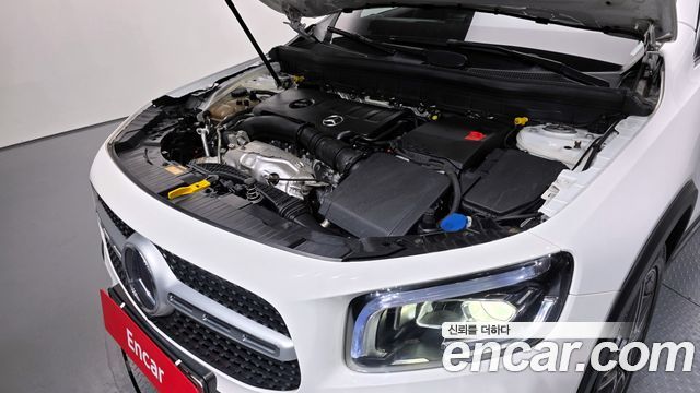 Mercedes-Benz GLB-Class (X247) GLB250 4MATIC 2021 — фото 6