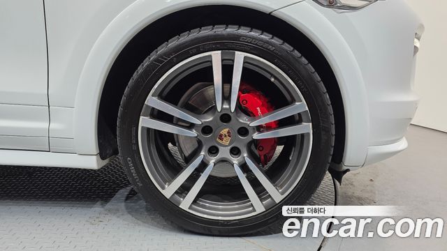 Porsche Cayenne 4.8 GTS 958 2013 — фото 5