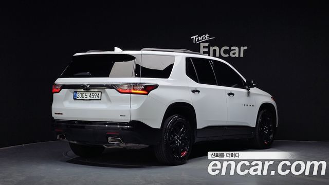 Chevrolet Traverse 3.6 AWD Redline 2021 — фото 2