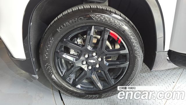 Chevrolet Traverse 3.6 AWD Redline 2021 — фото 5