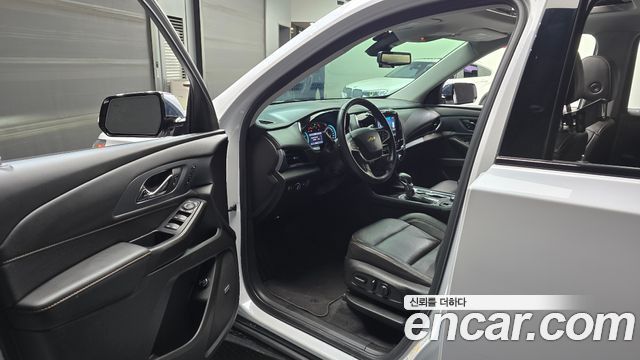 Chevrolet Traverse 3.6 AWD Redline 2021 — фото 10