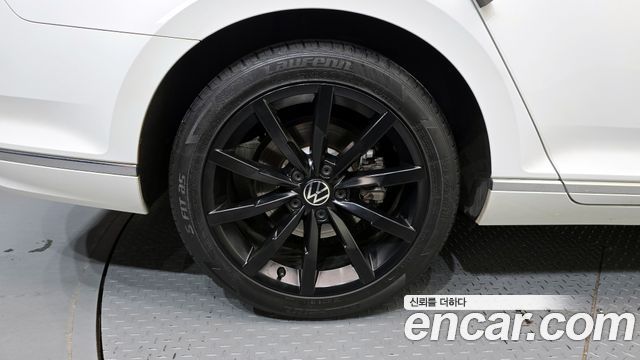 Volkswagen Passat GT (B8) 2.0 TDI Prestige 2021 — фото 5