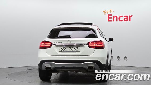 Mercedes-Benz GLA-Class (X156) GLA220 Premium 2019 — фото 4
