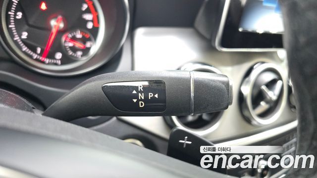 Mercedes-Benz GLA-Class (X156) GLA220 Premium 2019 — фото 9