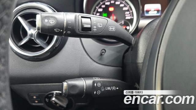 Mercedes-Benz GLA-Class (X156) GLA220 Premium 2019 — фото 16