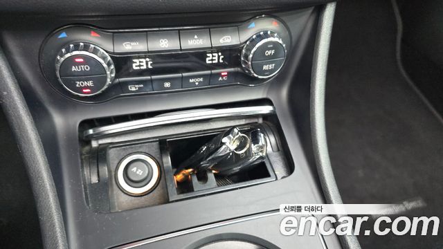 Mercedes-Benz GLA-Class (X156) GLA220 Premium 2019 — фото 18