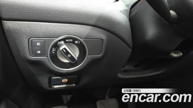 Mercedes-Benz GLA-Class (X156) GLA220 Premium 2019 — фото 19