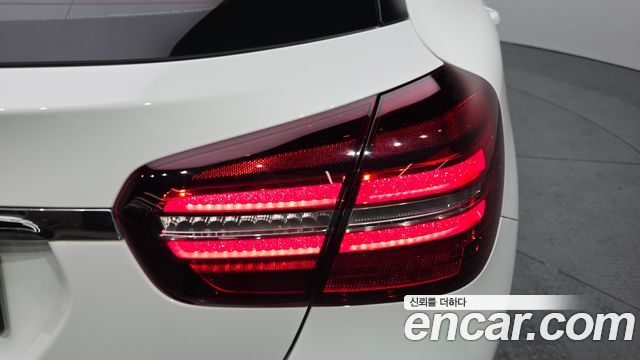 Mercedes-Benz GLA-Class (X156) GLA220 Premium 2019 — фото 23