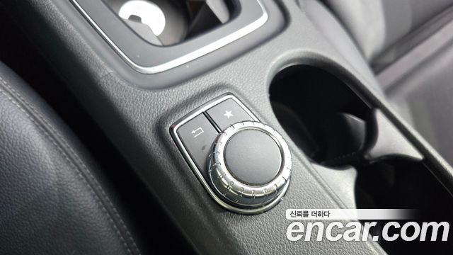 Mercedes-Benz GLA-Class (X156) GLA220 Premium 2019 — фото 27