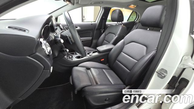 Mercedes-Benz GLA-Class (X156) GLA220 Premium 2019 — фото 29