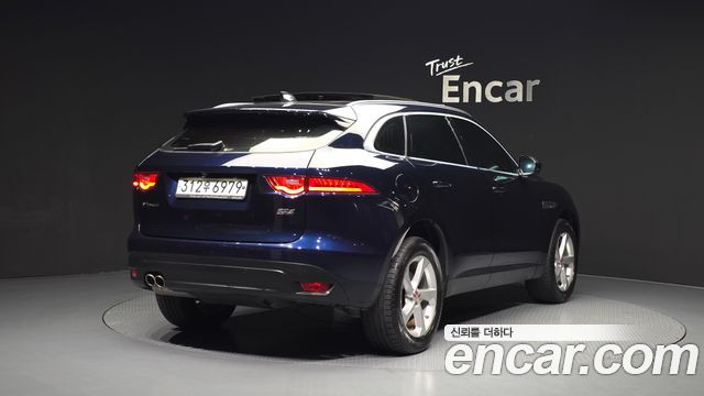 Jaguar F-PACE 20d Prestige 2020 — фото 2