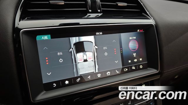 Jaguar F-PACE 20d Prestige 2020 — фото 15