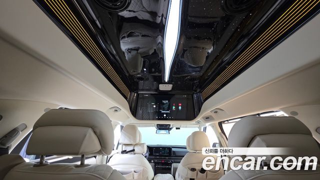 Kia Carnival (IV) Gasoline 9-seater Limousine(Special vehicle) 2021 — фото 18