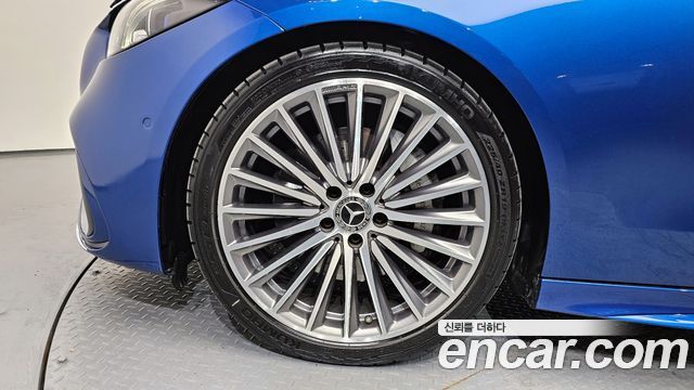 Mercedes-Benz C-Class (W206) C300 4MATIC AMG Line 2023 — фото 5