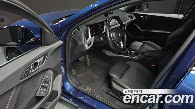 BMW 1 Series (F40) 118d Joy 2021 — фото 11