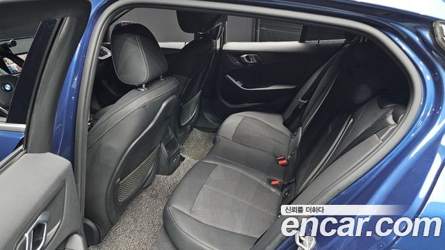 BMW 1 Series (F40) 118d Joy 2021 — фото 12