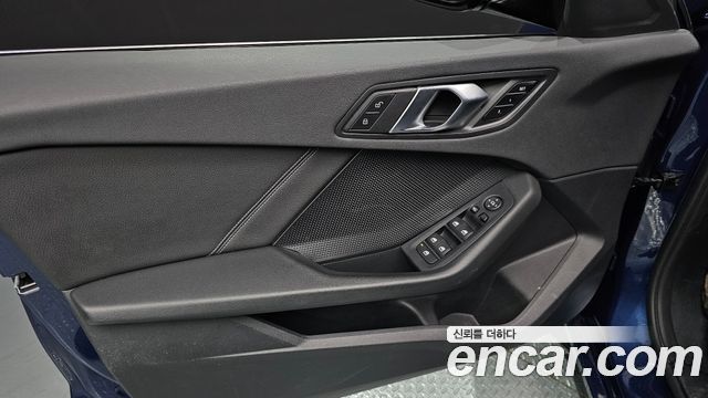 BMW 1 Series (F40) 118d Joy 2021 — фото 18