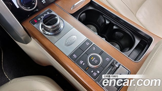 Land Rover Range Rover (IV) 4.4 SDV8 AB DIESEL 2018 — фото 9