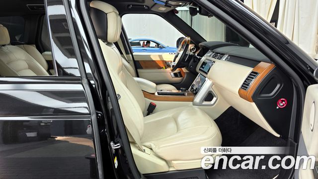 Land Rover Range Rover (IV) 4.4 SDV8 AB DIESEL 2018 — фото 11