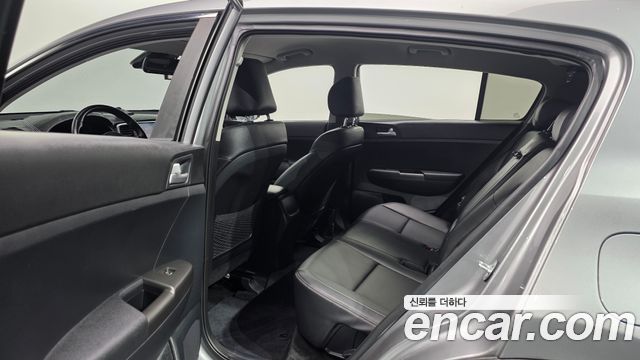 Kia Sportage The Bold Diesel 2.0 2WD Trendy 2021 — фото 11