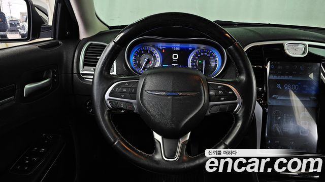 Chrysler 300C 3.6 2015 — фото 13