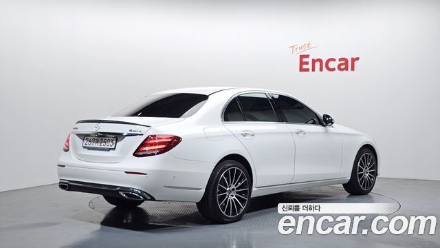 Mercedes-Benz E-Class (W213) E220d 4MATIC Exclusive 2020 — фото 2