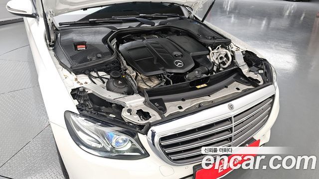 Mercedes-Benz E-Class (W213) E220d 4MATIC Exclusive 2020 — фото 6