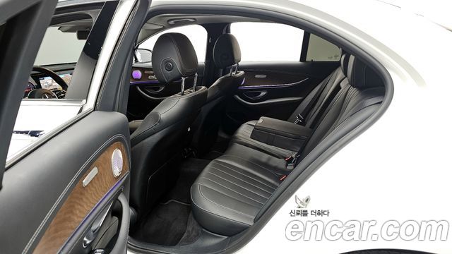 Mercedes-Benz E-Class (W213) E220d 4MATIC Exclusive 2020 — фото 11