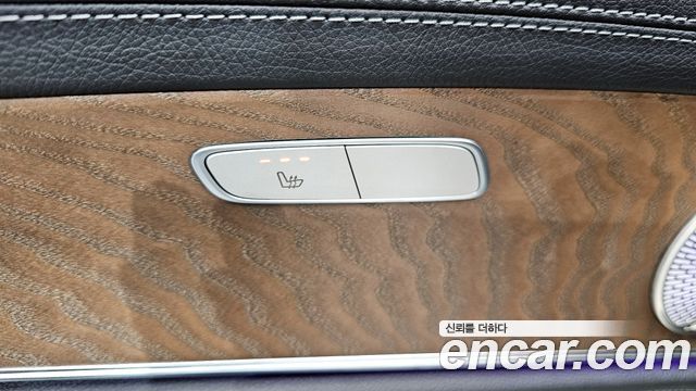 Mercedes-Benz E-Class (W213) E220d 4MATIC Exclusive 2020 — фото 17