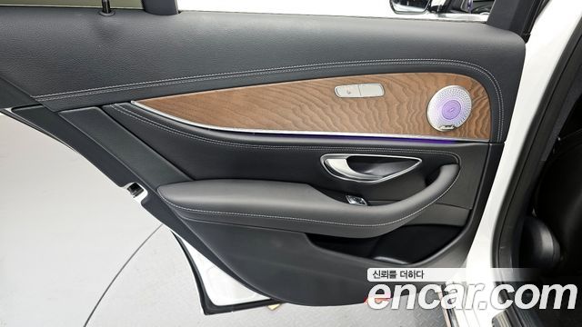 Mercedes-Benz E-Class (W213) E220d 4MATIC Exclusive 2020 — фото 25