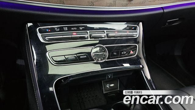 Mercedes-Benz E-Class (W213) E220d 4MATIC Exclusive 2020 — фото 27
