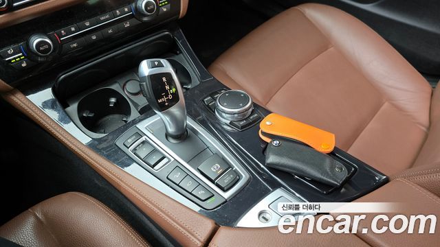 BMW 5 Series (F10) 520d xDrive M Aero Dynamic 2016 — фото 9