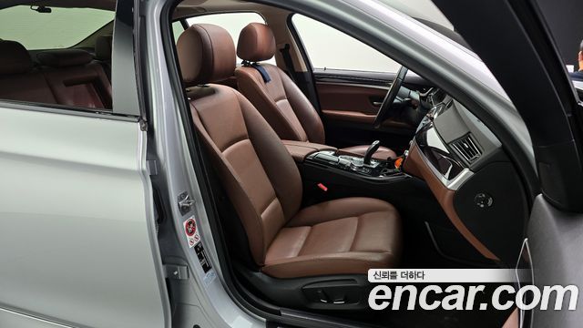 BMW 5 Series (F10) 520d xDrive M Aero Dynamic 2016 — фото 16
