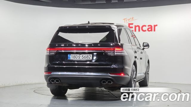 Lincoln Aviator (II) 3.0 Reserve  AWD 2022 — фото 4